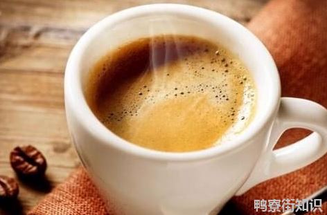 过量喝咖啡或碳酸饮料易引发骨质疏松3