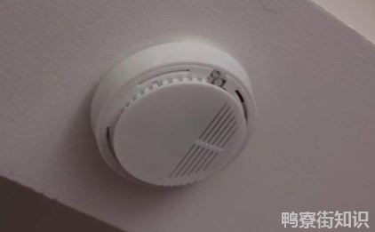 烟雾报警器没有烟雾一直叫怎么回事1